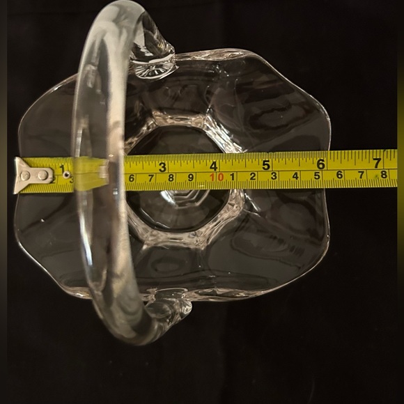 Sweet glass basket. 11”H x 9”L - Picture 9 of 11
